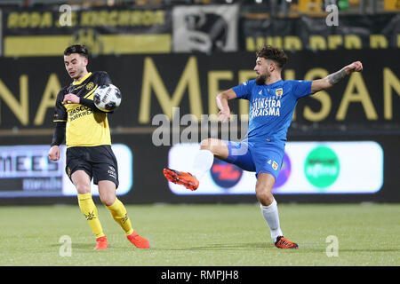 KERKRADE, Niederlande, 15-02-2019, Fußball, Niederländische Keuken Kampioen Divisie, Roda JC-SC Cambuur, Limburg Stadion, Saison 2018-2019, SC Cambuur player Matthew Steenvoorden und Roda JC Kerkrade player Livio Milts, währenddes Spiel Stockfoto