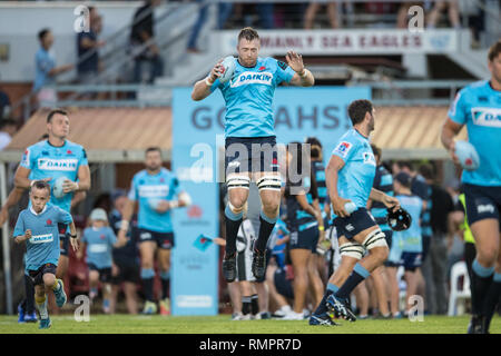 Brookvale, Australien. 16 Feb, 2019. Waratahs enter, um das Feld für den Start der 2019 Super Rugby-spiel zwischen NSW Waratahs und Hurrikane in Brookvale Oval, Brookvale, Australien am 16. Februar 2019. Foto von Peter Dovgan. Credit: UK Sport Pics Ltd/Alamy leben Nachrichten Stockfoto