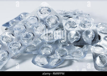 Ein Haufen verwendet leer Pille Packs. Stockfoto
