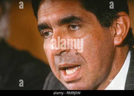 CARACAS, Venezuela - Februar 3, 1989: Oscar Arias, Präsident von Costa Rica, in der Pressekonferenz. Stockfoto