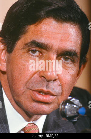 CARACAS, Venezuela - Februar 3, 1989: Oscar Arias, Präsident von Costa Rica, in der Pressekonferenz. Stockfoto