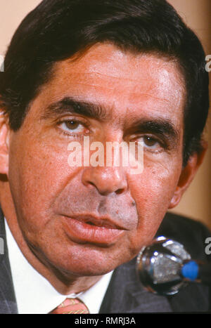 CARACAS, Venezuela - Februar 3, 1989: Oscar Arias, Präsident von Costa Rica, in der Pressekonferenz. Stockfoto