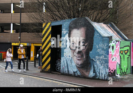 Tony Wilson Portrait auf Tib Street Unterstation in Manchester Stockfoto