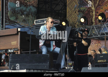 Gregg Allman wird angezeigt mit der Allman Brothers Band bei Woodstock '94. Stockfoto