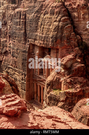 Die Schatzkammer, Al-Khazneh, Erhöhte Ansicht, Petra, Ma'an Governorate, Jordanien Stockfoto