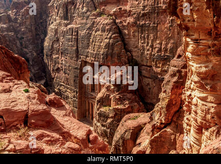 Die Schatzkammer, Al-Khazneh, Erhöhte Ansicht, Petra, Ma'an Governorate, Jordanien Stockfoto