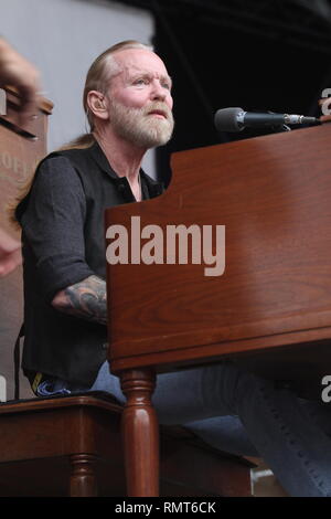 Musiker Gregg Allman ist dargestellt auf der Bühne während einer "live"-Konzert Auftritt mit den Allman Brothers Band. Stockfoto