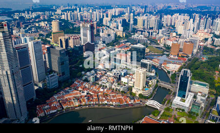 Antenne von Boat Quay und Singapur Stockfoto