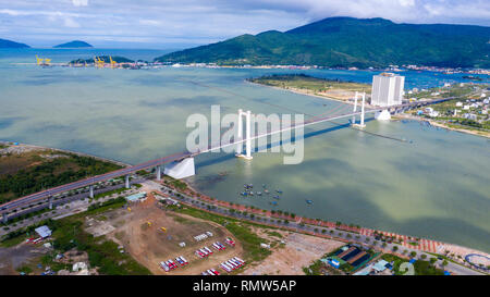 Thuan Phuoc Brücke oder Cầu Phước Thuận über den Fluss Han, Da Nang, Vietnam Stockfoto