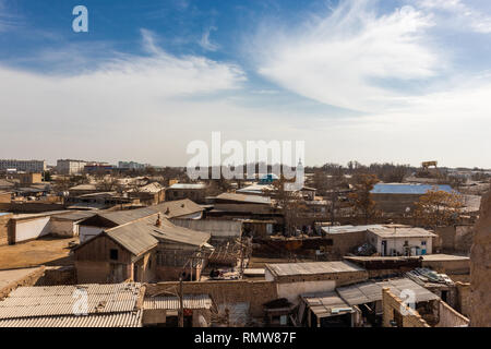 Bayramali, Turkmenistan. 10 Februar 2019, 13:00 Uhr. Panoramablick auf Wohngebiet in der kleinen Stadt. Stockfoto