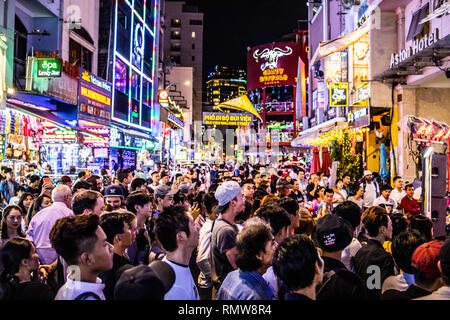 Pham Ngu Lao, Nachtleben oder Pho Tay, Ho Chi Minh City oder Saigon, Vietnam Stockfoto