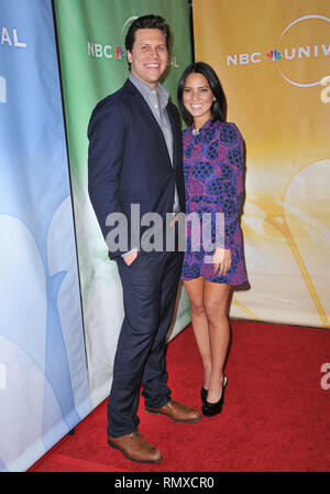 Olivia Munn, Hayes MacArthur - NBC tca Winter 2011 Party im Ritz Carlton Hotel in Pasadena. Olivia Munn, Hayes MacArthur 71 Veranstaltung in Hollywood Leben - Kalifornien, Red Carpet Event, USA, Filmindustrie, Prominente, Fotografie, Bestof, Kunst, Kultur und Unterhaltung, Topix prominente Mode, Besten, Hollywood Leben, Event in Hollywood Leben - Kalifornien, Roter Teppich und backstage, Film Stars, TV Stars, Musik, Promis, Topix, Akteure aus dem gleichen Film, Cast und co Star zusammen. Anfrage tsuni@Gamma-USA.com, Kredit Tsuni/USA, 2011-Gruppe, TV und Film Cast Stockfoto