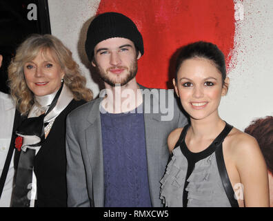 Warten auf Ewig Premiere an der Waldung Theater in Los Angeles. Rachel Bilson, Tom Sturridge, Blythe DannerRachel Bilson, Tom Sturridge, Blythe Danner 18 Veranstaltung in Hollywood Leben - Kalifornien, Red Carpet Event, USA, Filmindustrie, Prominente, Fotografie, Bestof, Kunst, Kultur und Unterhaltung, Topix prominente Mode, Besten, Hollywood Leben, Event in Hollywood Leben - Kalifornien, Roter Teppich und backstage, Film Stars, TV Stars, Musik, Promis, Topix, Akteure aus dem gleichen Film, Cast und co Star zusammen. Anfrage tsuni@Gamma-USA.com, Kredit Tsuni/USA, 2011-Gruppe, TV ein Stockfoto