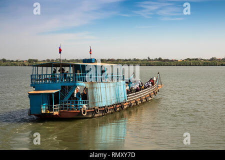 Kambodscha, Phnom Penh, Prek Leap, Fähre Fähre nach Koh Dach, Seide Insel über den Fluss Mekong abfliegen Stockfoto