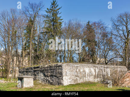 Deutschen Nazi Luftschutzbunker im Zweiten Weltkrieg in der Rowno, Ukraine gebaut. Stockfoto