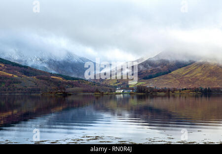 Loch Leven und Reflections im Winter Glencoe Schottland Stockfoto