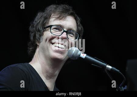 Musiker Ben Folds ist dargestellt auf der Bühne mit Ben Folds Five in eine Wiedervereinigung zeigen, dass das Trio wieder zusammen auf der Bühne zum ersten Mal seit 13 Jahren gebracht. Stockfoto