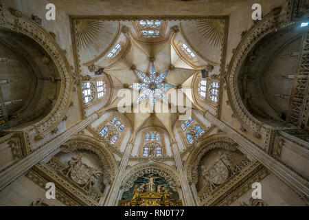 Burgos, Spanien - 24. März 2017. Innenraum der Constable Kapelle (Capilla de Los Condestables) an der Kathedrale der Heiligen Maria von Burgos (Santa Maria de Burgos Stockfoto