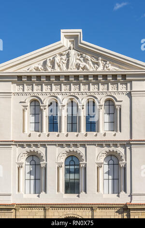 Bilbao, Baskenland, Spanien. März 26, 2017. Frontspiece der Universität von Deusto zentralen Gebäude (La literaria), entworfen vom Architekten Francisco de Stockfoto