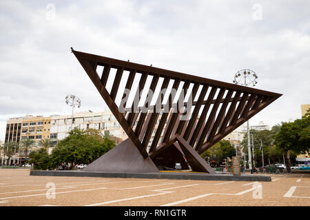 Tel Aviv, Tel Aviv-Yafo, Rabin Square, Israel - 28. Dezember 2018: Holocaust Denkmal an Rabin Squire in Tel Aviv, Israel Stockfoto