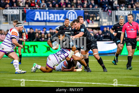 London, Großbritannien. 16. Februar 2019. Sarazenen wird Skelton mit der Kugel während der Aviva Premiership Übereinstimmung zwischen Sarazenen und Leicester Tigers in der Allianz Park, London, England am 16. Februar 2019. Foto von Phil Hutchinson. Nur die redaktionelle Nutzung, eine Lizenz für die gewerbliche Nutzung erforderlich. Keine Verwendung in Wetten, Spiele oder einer einzelnen Verein/Liga/player Publikationen. Credit: UK Sport Pics Ltd/Alamy leben Nachrichten Stockfoto