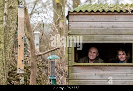 Rutland Water Oakham 16. Februar 2019: Besucher genossen blue sky cool leichte Winde, da sie gute Vorführungen von verschiedenen Vögeln um die Lagunen genießen. Clifford Norton Alamy. Stockfoto