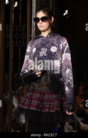 London, Großbritannien. 16. Februar 2019. Rocky Star ist das Schaufenster ist neueste Kollektion Fashion Scout London Fashion Week AW 19 am 16. Februar 2019, an der Freimaurer' Hall, London, Großbritannien. Bild Capital/Alamy leben Nachrichten Stockfoto