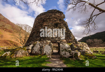 Der eisenzeit Stein' broch "House of Dun Telve steht im Tal von gleann Beag in der Nähe von Glenelg Dorf in den Northwest Highlands von Schottland. Stockfoto