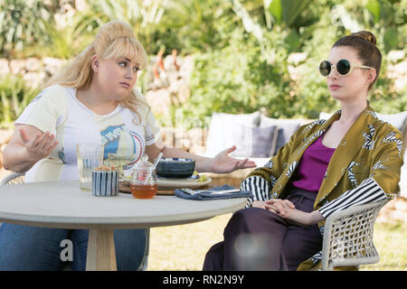 Die Hektik ist eine bevorstehende amerikanische Komödie Film unter der Regie von Chris Addison und von Jac Schaeffer geschrieben. Es ist ein weiblicher-zentrierte Remake von 1988 film Schmutzige Ganoven. Der Film stars Rebel Wilson, Anne Hathaway, und Alex scharf. Dieses Foto ist nur für den redaktionellen Gebrauch bestimmt und unterliegen dem Copyright der Film Company und/oder der bezeichneten Fotograf durch den Film oder die Produktion Firma zugewiesen. Stockfoto