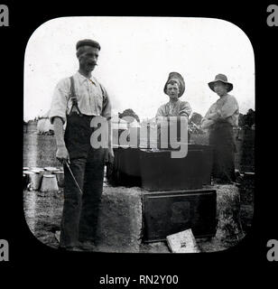 Katholische Boys Brigade c 1902. Glas Laterne Folie - "Die Köche" Stockfoto