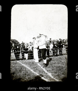 Katholische Boys Brigade c 1902. Glas Laterne Folie - 'Sport' Stockfoto