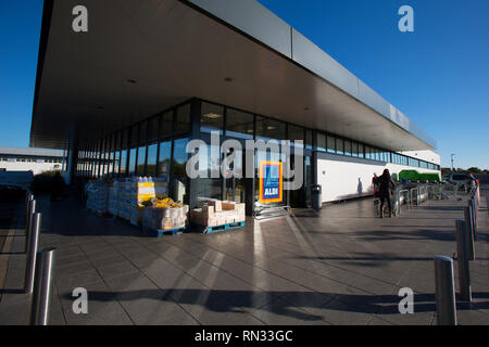 Supermarkt, Aldi, Cowes, Isle of Wight, England, Vereinigtes Königreich, Stockfoto