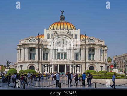 Palacio de Bellas Artes (Palast der Schönen Künste), Kunst naouveau stule Architektur, in Mexiko Stadt. Stockfoto