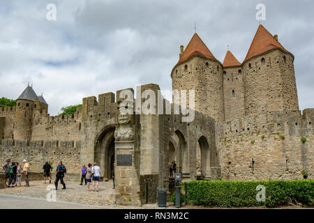 Carcassonne, Frankreich; Juni 2015: Carcassonne Burg Carcassonne entfernt - die größte Stadt in Europa - die französische Festung cit Stockfoto