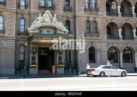 3. Januar 2019, Melbourne, Australien: Blick auf den Eingang des Windsor Hotel einen luxuriösen viktorianischen Ära hotel in Melbourne, Victoria Australi Stockfoto