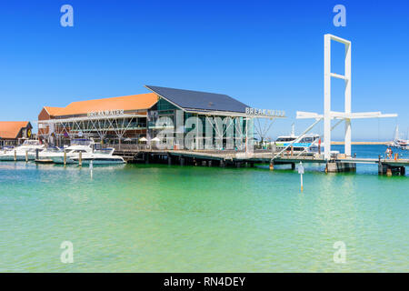 Der Wellenbrecher Tavern Sorrento Quay, Hillarys Boat Harbour Hillarys, Western Australia Stockfoto