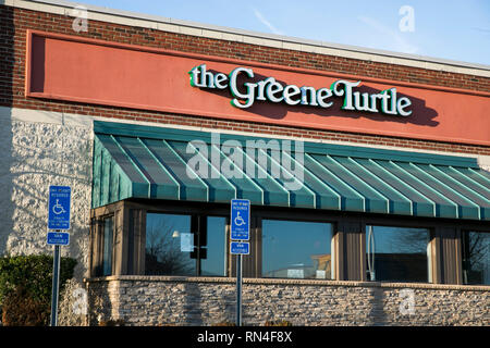 Ein logo Zeichen außerhalb eines Die Grüne Schildkröte Restaurant Lage in Dulles, Virginia am 14. Februar 2019. Stockfoto