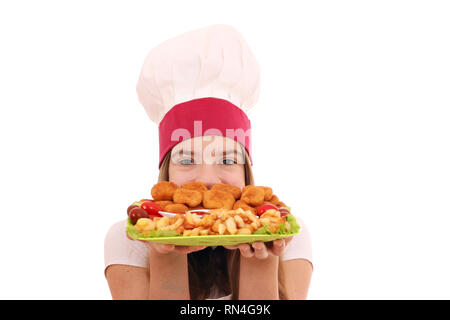 Happy girl Kochen mit Chicken Nuggets und Pommes frites Portion Stockfoto