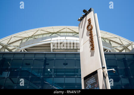 31. Dezember 2018, Adelaide South Australia: Adelaide Oval Sportplatz Stadion Frontansicht mit Zeichen und Logos close-up in Adelaide SA Australia Stockfoto