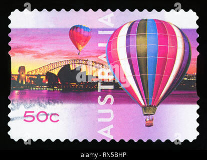 Australien - ca. 2008: einen Stempel in Australien gedruckten zeigt Opera House mit Ballons zeigen, Sydney, ca. 2008. Stockfoto