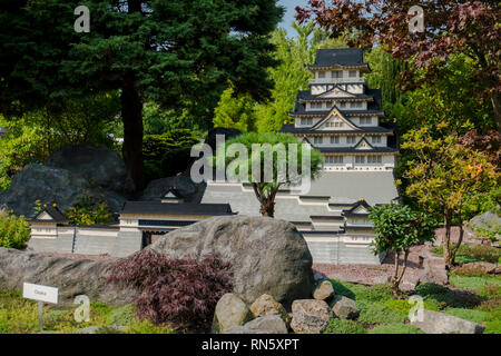 Das Schloss Himeji aus Japan in Lego im Legoland Billund Resort in Dänemark. Stockfoto