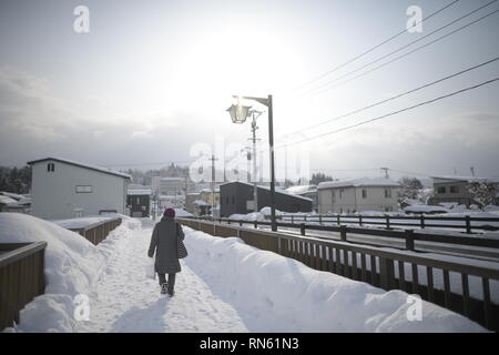 Akita, Japan. 16. Februar 2019. In diesem Foto zeigt eine Strasse mit Schnee am Yokote, Akita Präfektur, Japan bedeckt am 13.02.16., 2019. (Foto von Richard Atrero de Guzman/LBA) Quelle: Lba Co.Ltd./Alamy leben Nachrichten Stockfoto