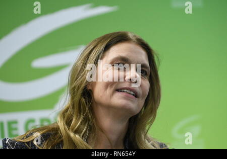 Wien, Österreich. 17. Februar 2019 Pressekonferenz der Grünen Partei Österreich. Das Bild zeigt Sarah Wiener. Kredit: Franz Perc / Alamy Live News Stockfoto