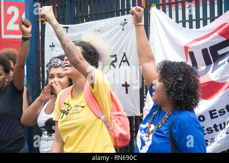 Sao Paulo, Brasilien. 17 Feb, 2019. SP - Sao Paulo - 02/17/2019 - Akte zu boykottieren, Grupo Extra-verbrauchermärkte Foto: Hrodrick Oliveira/AGIF AGIF/Alamy Credit: Live-Nachrichten Stockfoto