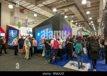 New York, USA. 17 Feb, 2019. Besucher die Enesco stand auf der 116 North American International Toy Fair im Jacob Javits Convention Center in New York am Sonntag, den 17. Februar 2019. Enesco LLC Lizenzen mehrere Marken, einschließlich Harry Potter, Ihre lizenzierte Geschenkartikel und Dekor verteilen an mehr als 44.000 Kunden. (© Richard B. Levine) Credit: Richard Levine/Alamy leben Nachrichten Stockfoto