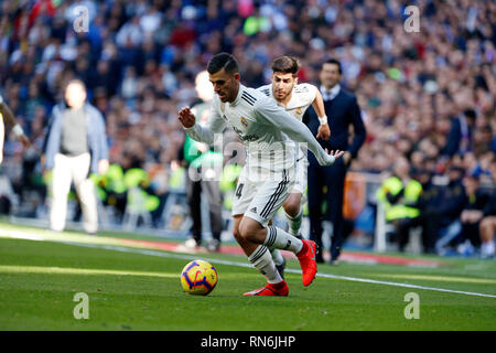 Dani Fernandez (Real Madrid), die in Aktion während der spanischen La Liga Match zwischen Real Madrid und Girona CF im Santiago Bernabeu in Madrid, Spanien. (Endstand; Real Madrid 1:2 Girona) Stockfoto