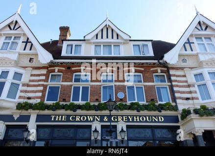 Die Krone und die Greyhound Public House in Dulwich Village, South London Stockfoto