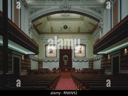 SALON DE ACTOS DE LA REAL ACADEMIA/VISTA allgemein HACIA LA CABECERA/HACIA 1894. Autor: AGUADO DE LA SIERRA MIGUEL. Ort: ACADEMIA DE LA LENGUA - Interieur. MADRID. Spanien. Stockfoto