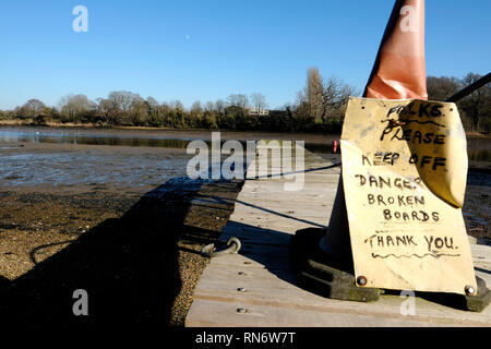 Banken der Medina River bei Newport, Isle of Wight, England, UK. Stockfoto