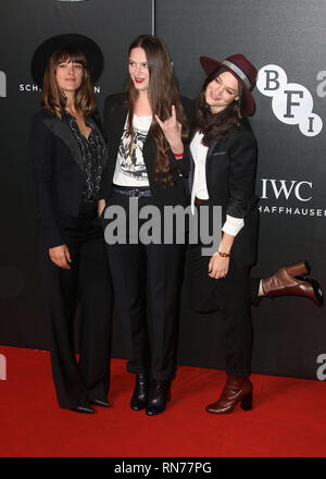 Oct 06, 2015 - London, England, UK-BFI leuchtende Fundraising Gala, Guildhall - Roter Teppich Ankünfte Foto zeigt: Die Stangen Stockfoto